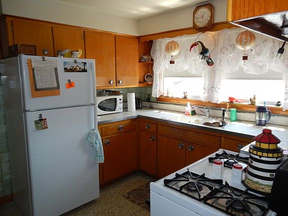 2nd image of 14505 Campbell Ave