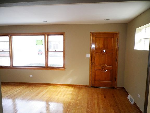 3rd image of 3714 S 52nd Ct