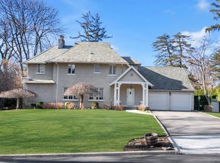 10 Clover Drive, Great Neck, NY 11021