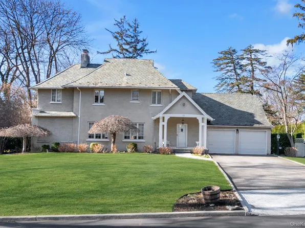 10 Clover Drive, Great Neck, NY 11021