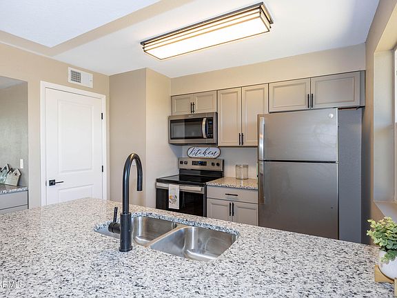 4th image of 5061 E De Medici Drive