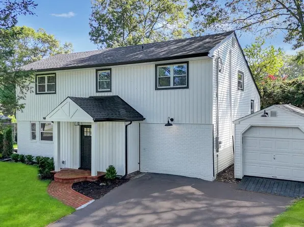 105 Julbet Drive, Sayville, NY 11782