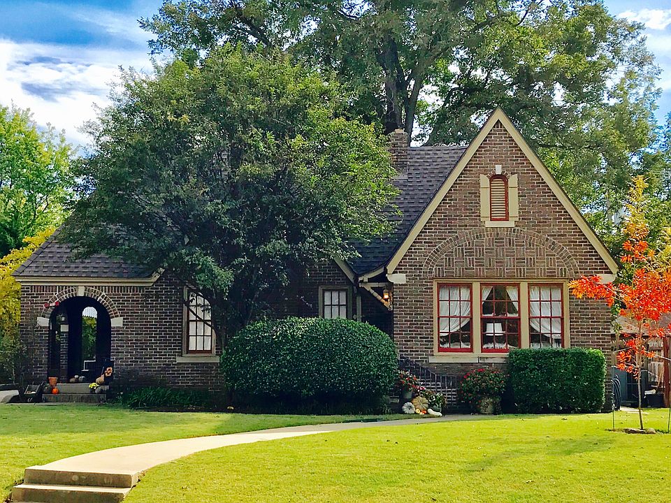 904 NW 42. Entrance is under the arch.