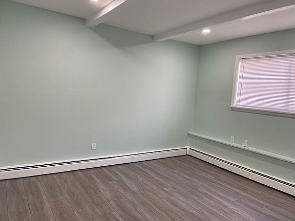 2nd image of 1256 New York Ave