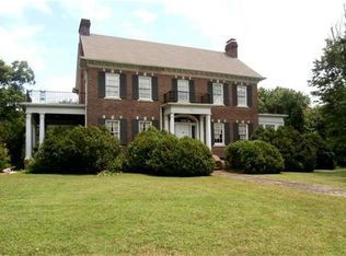 211 W Blackwell St, Tullahoma, TN 37388