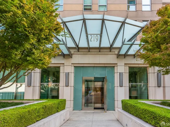 229 Brannan St Unit 2D, San Francisco, CA 94107