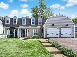 5557 S Quincy St, Hinsdale, IL