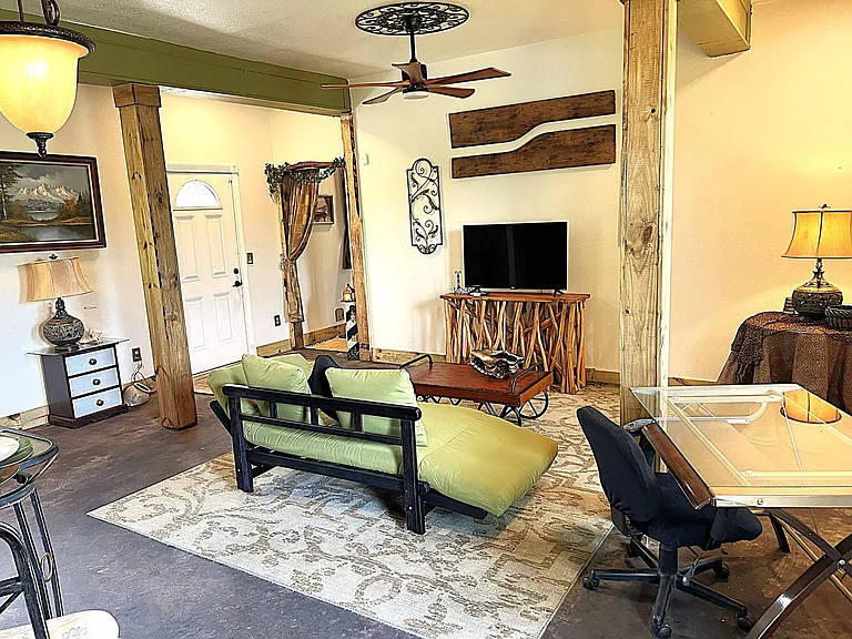 2503 River Crest Dr #1 — Photo 10