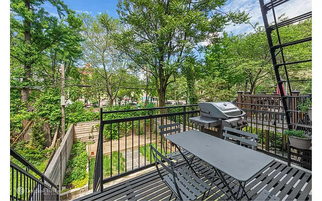 Rented by Douglas Elliman | media 37