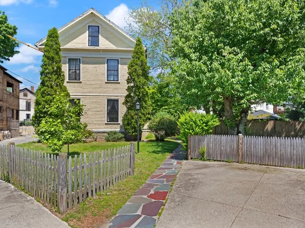 21 College Hill Rd, Somerville, MA 02144