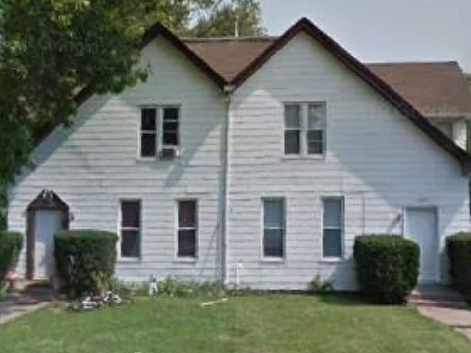 2nd image of 1219 Tremont Ave