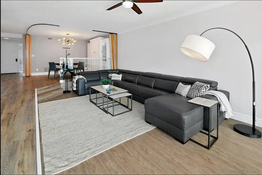 2 bed, 1650 sqft, $6,995 — Photo 4