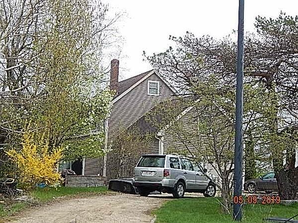 2nd image of 9 Minuteman Dr