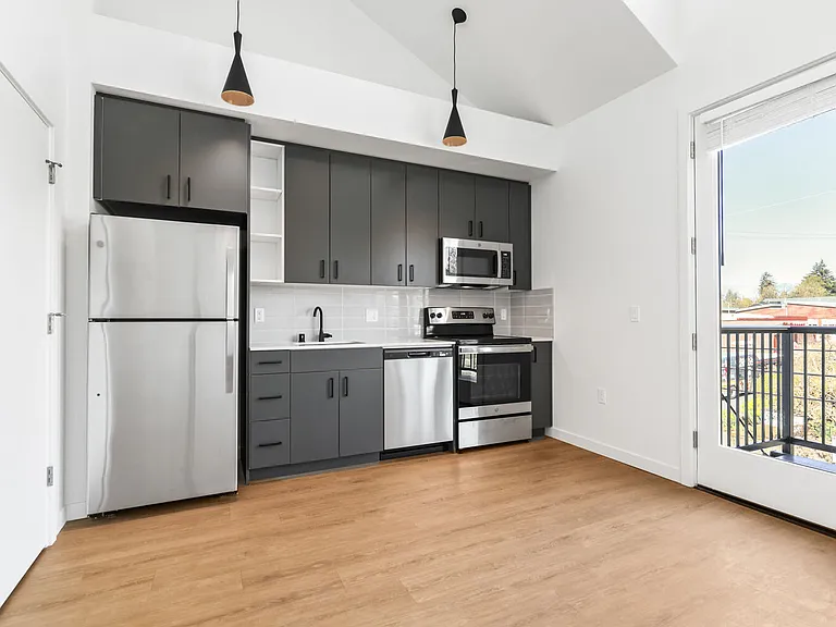 Hudson West — Photo 20