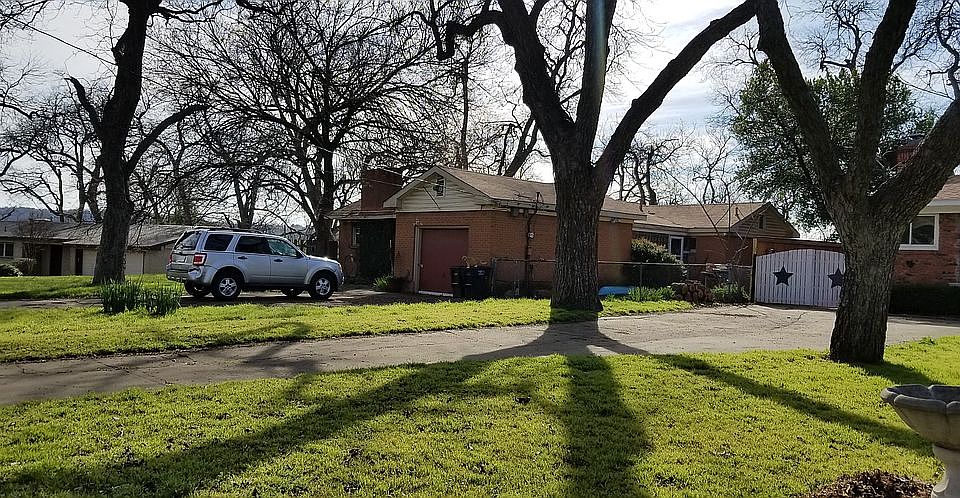 1st image of 212 McGee Dr