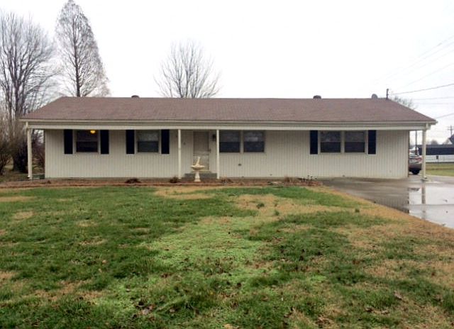 1st image of 2318 Harriet Ln