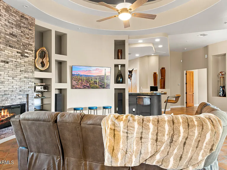 11362 E Dale Ln — Photo 4