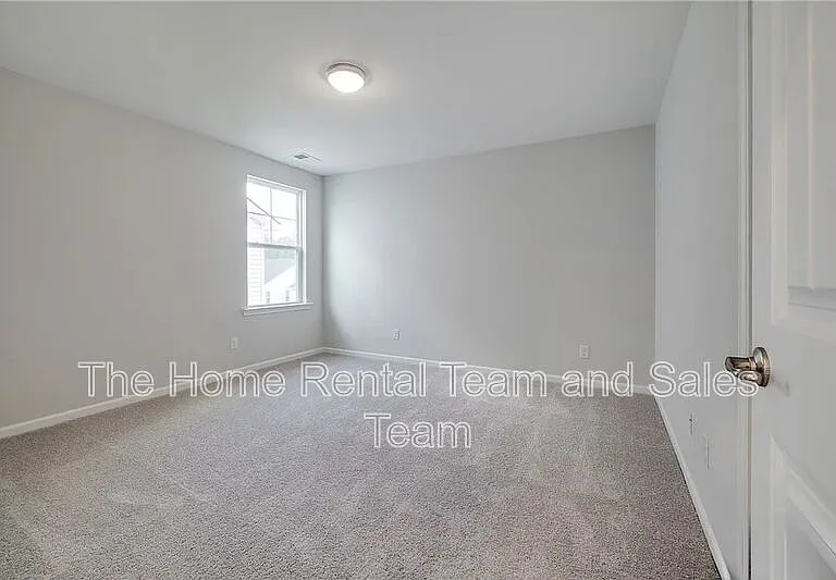 113 Fenway St — Photo 28
