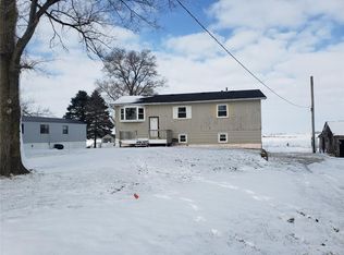 301 E Main St, Prairieburg, IA 52219