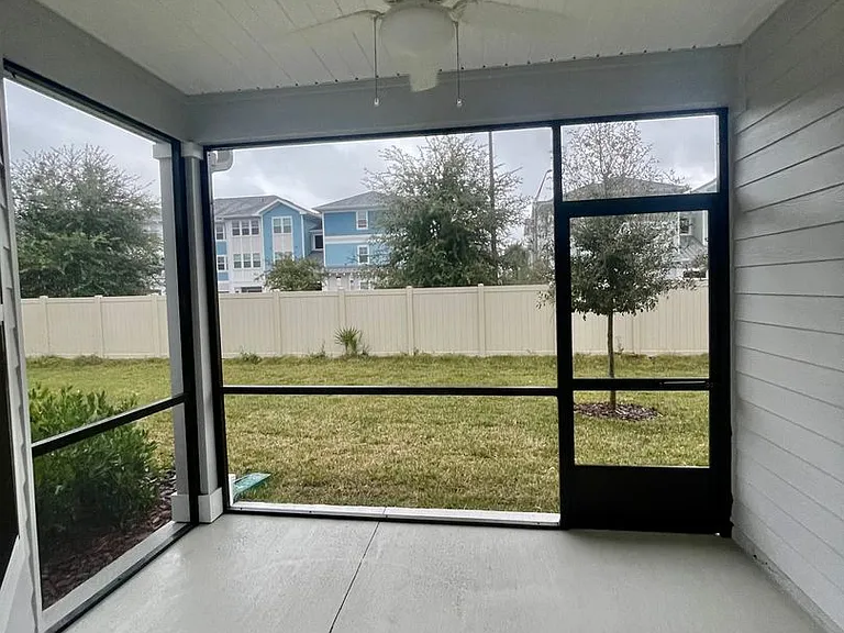 12830 Josslyn Ln — Photo 17