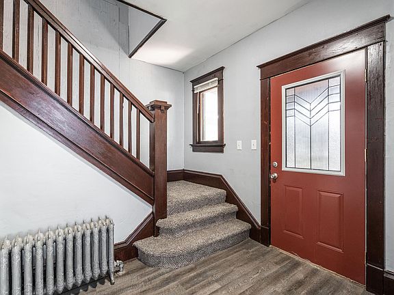 Front Entry foyer