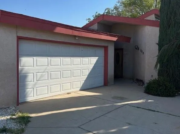 802 Colonial Ct, Carlsbad, NM 88220