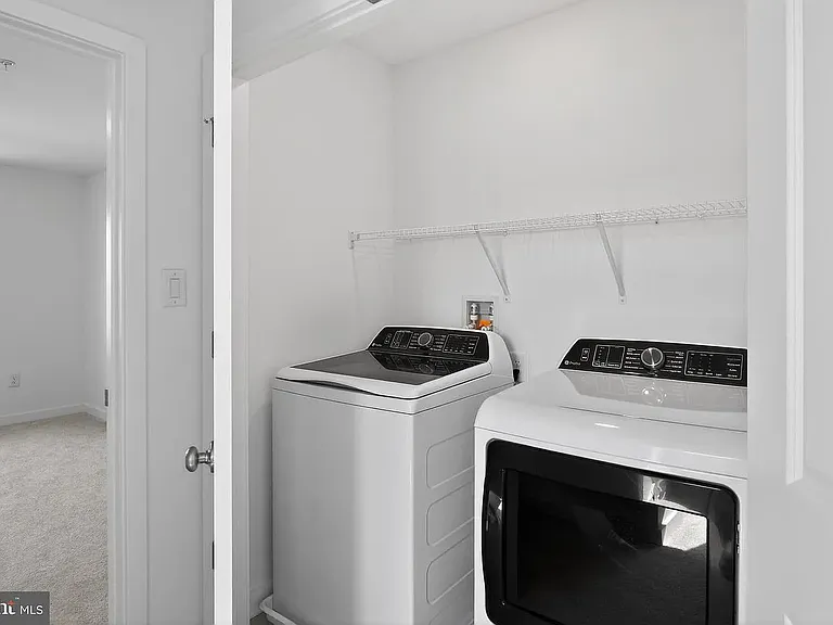 236 Clement Loop — Photo 26