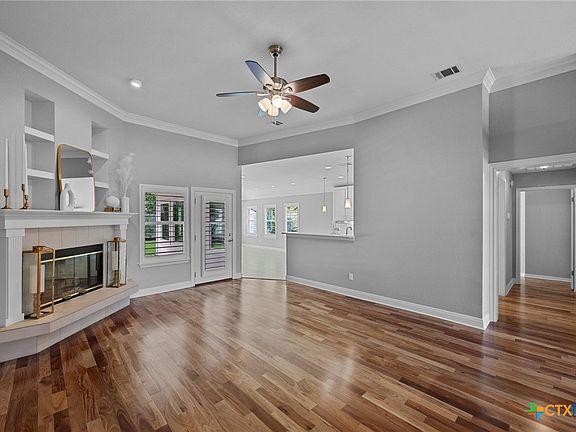 4th image of 1013 Pecan Creek Dr