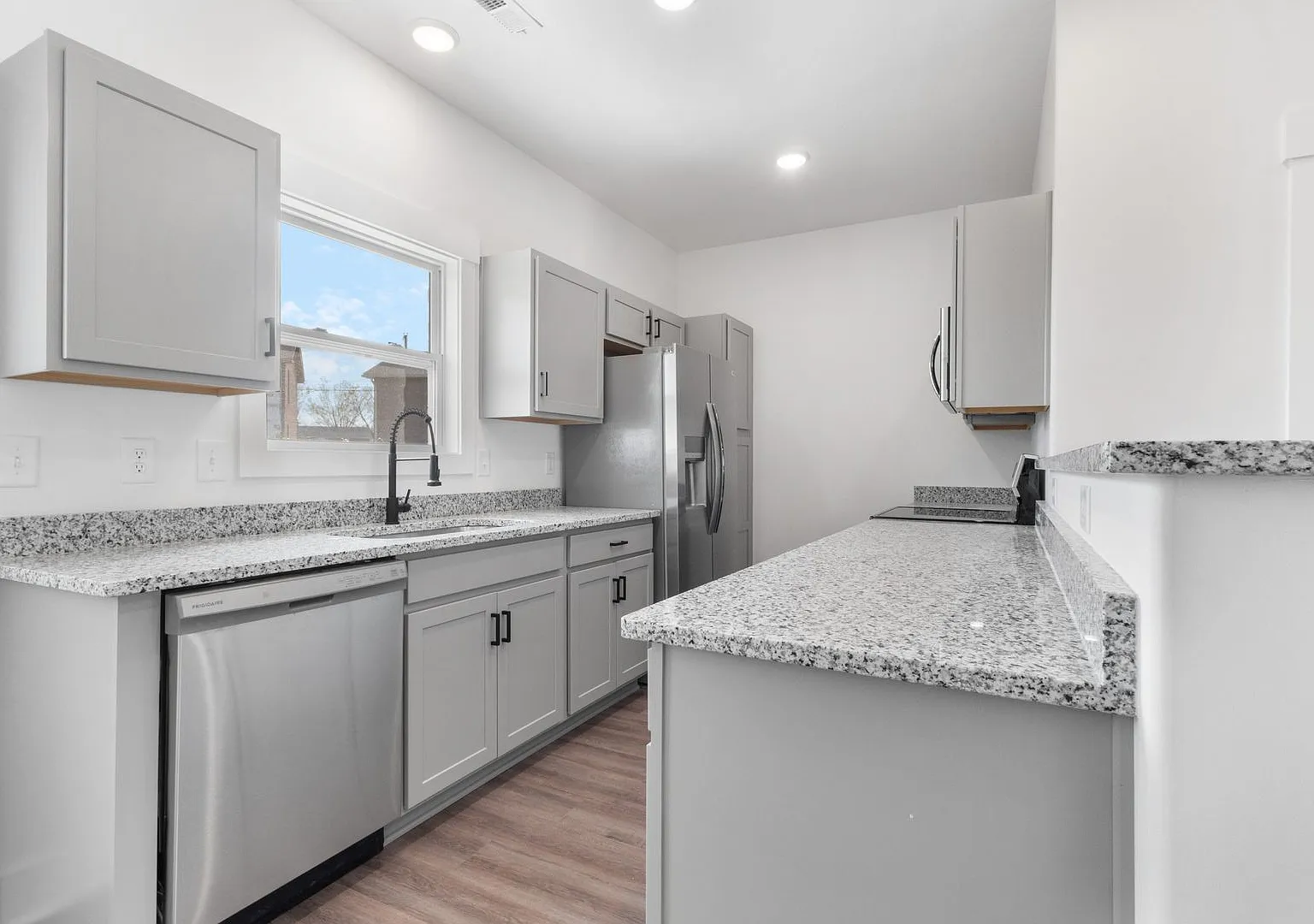 3854 Jockey Drive - Section 8 Welcome — Photo 4