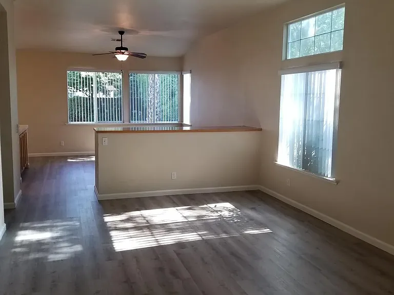 2187 Silverado Ave — Photo 4
