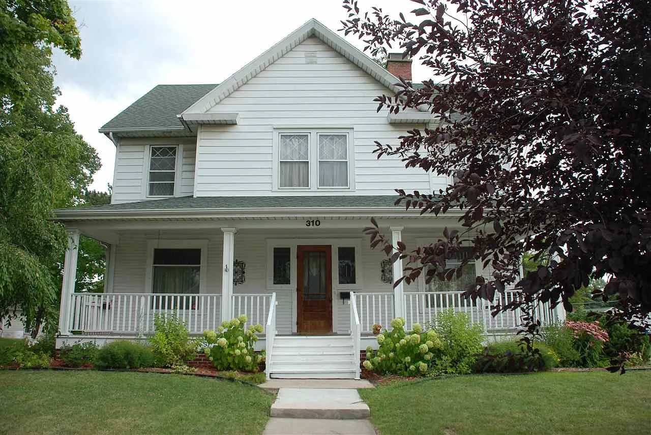 310 N Main St photo 1