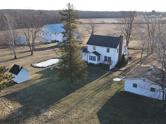 3rd image of 172 Valley Rd