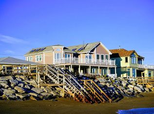 19 Thornton St, Hampton, NH 03842