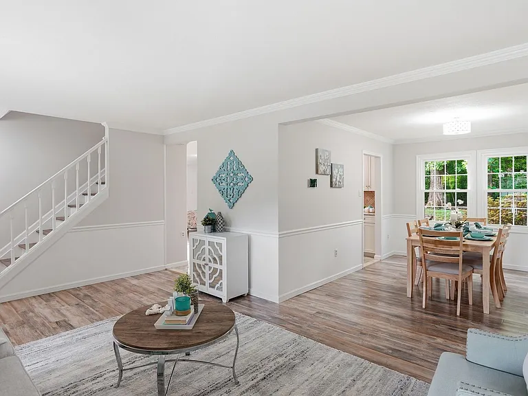 2515 Tabor Ct — Photo 10