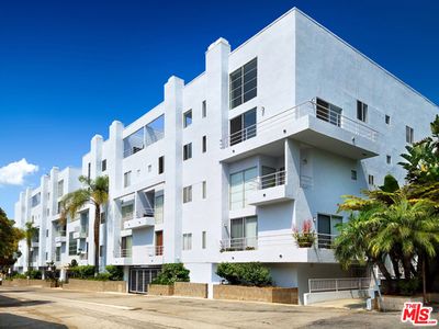 514 S Barrington Ave APT 112, Los Angeles, CA, 90049