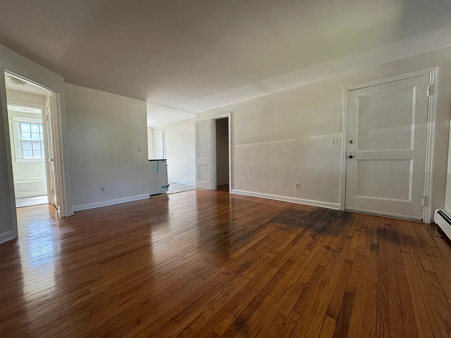 2 bed, 800 sqft, $1,745 — Photo 1