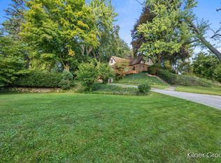 1241 Derby Dr NW, Grand Rapids, MI 49504