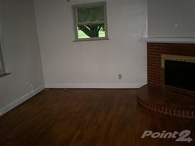 3rd image of 114 Crystal Dr