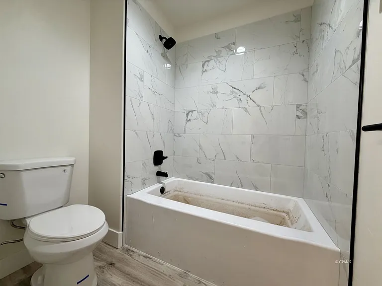 1204 S Central Ave #A — Photo 38