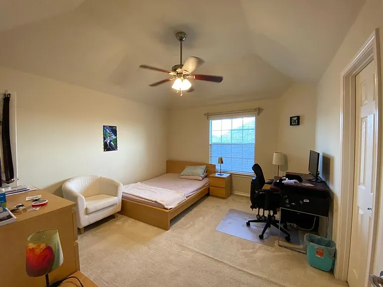 1012 Levant Ln — Photo 19