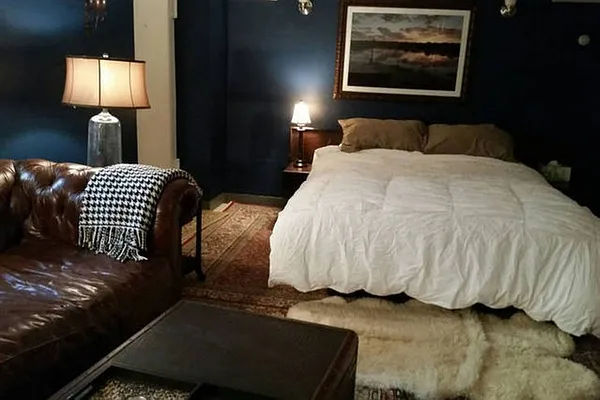 Rented by Downtown Realty Group LTD | media 29