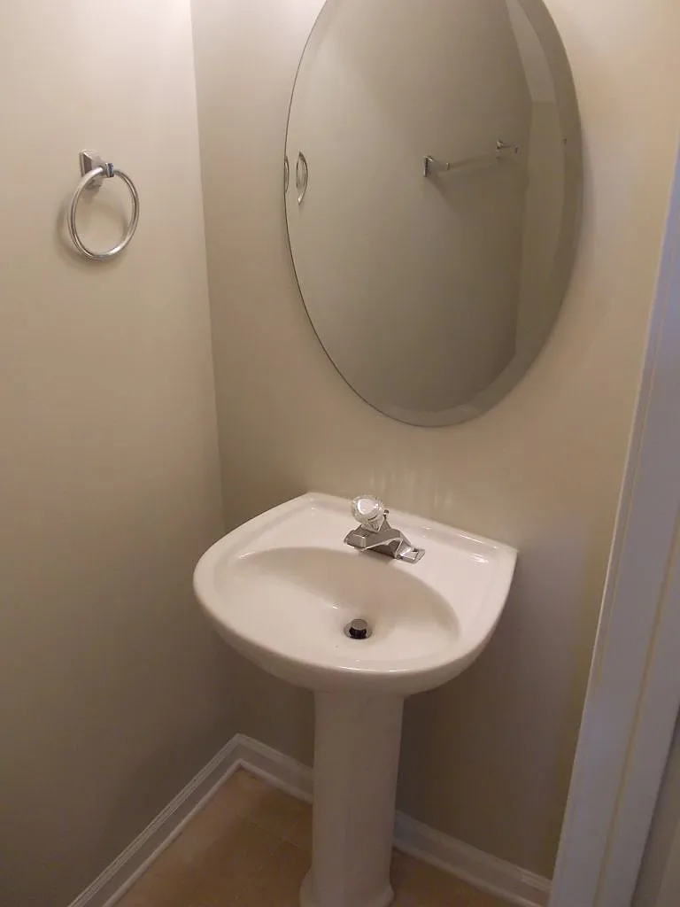 8488 Chaceview Court — Photo 3