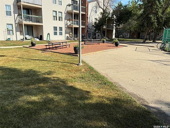 3rd image of 44B NOLLET AVENUE