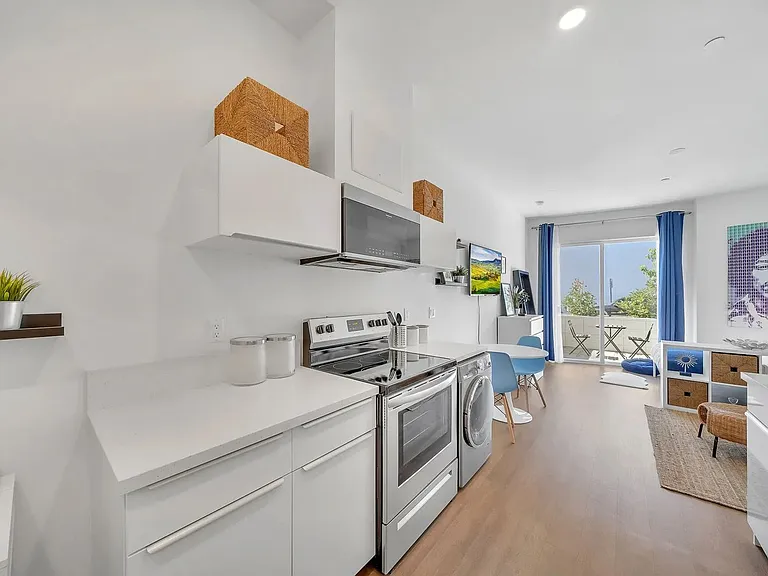 16819 S Normandie Ave — Photo 36