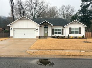 302 Promenade Cir, Russellville, AR 72801