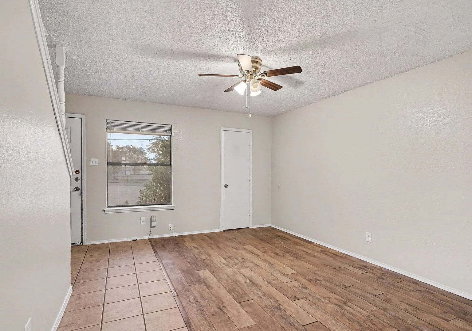 Adorable 2-1.5 apartment in Haltom City. — Photo 3