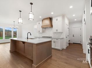 104 S Ryde Ave, Kuna, ID 83634