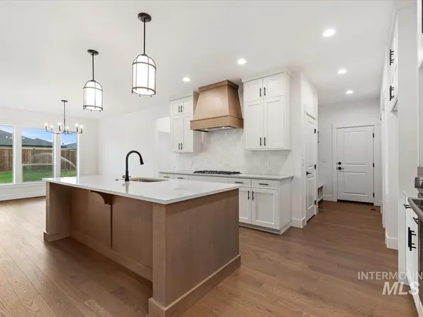 104 S Ryde Ave, Kuna, ID 83634