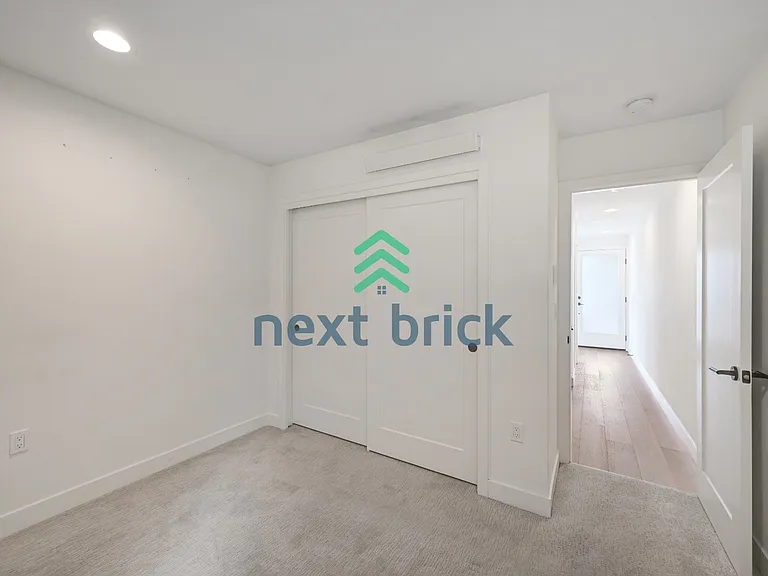 4521 Sunnyside Ave N #C — Photo 16