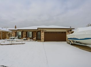 38169 Dray Dr, Sterling Heights, MI 48310